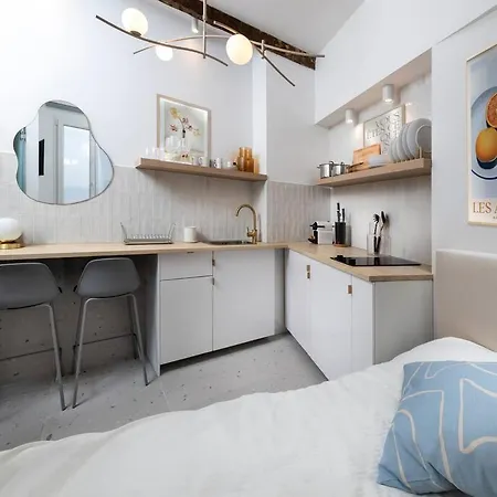 Unique Old Town Designer * Nice