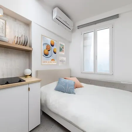 Unique Old Town Designer *